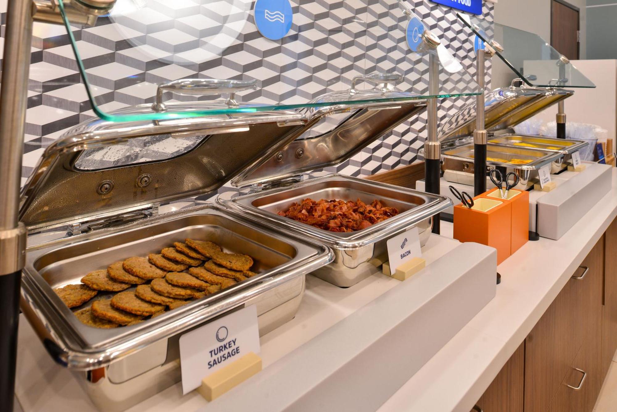 Holiday Inn Express Belgrade-Bozeman Area By Ihg Bagian luar foto